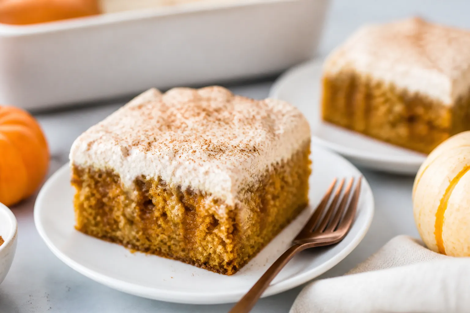 Pumpkin Spice Poke Cake – Cozy, Moist, and Easy